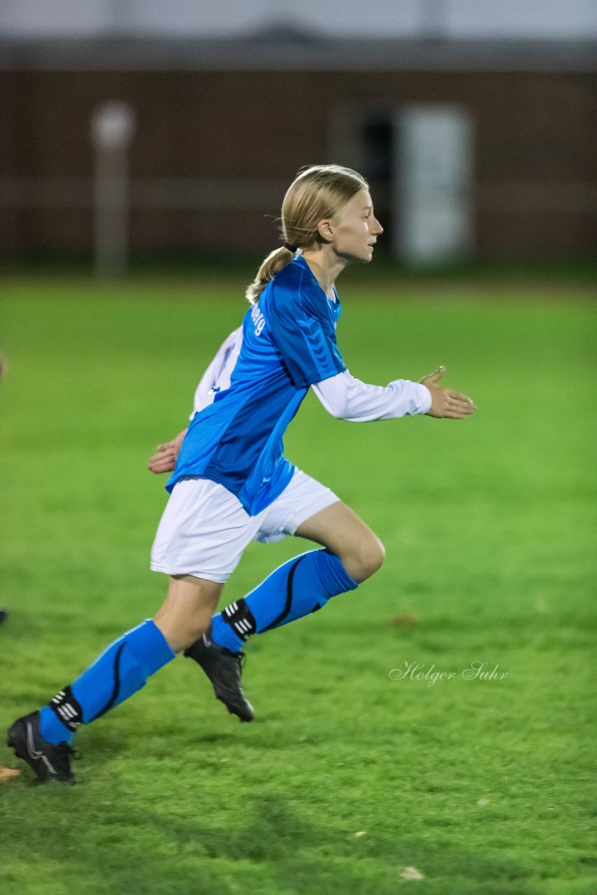 Bild 160 - wCJ VfL Pinneberg - Hamburger SV : Ergebnis: 0:6